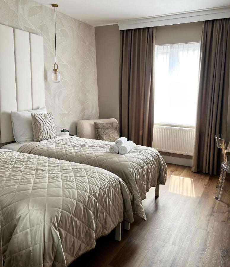 Astoria Hotel 3*